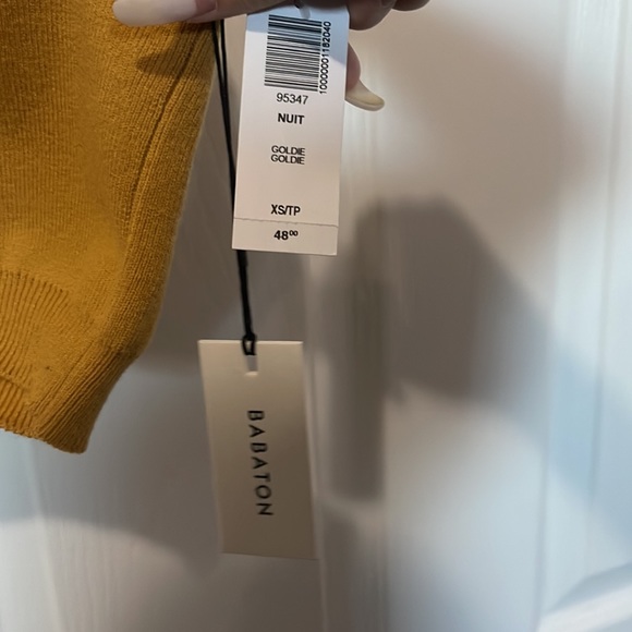 Aritiza / Babaton tank top - Picture 3 of 3